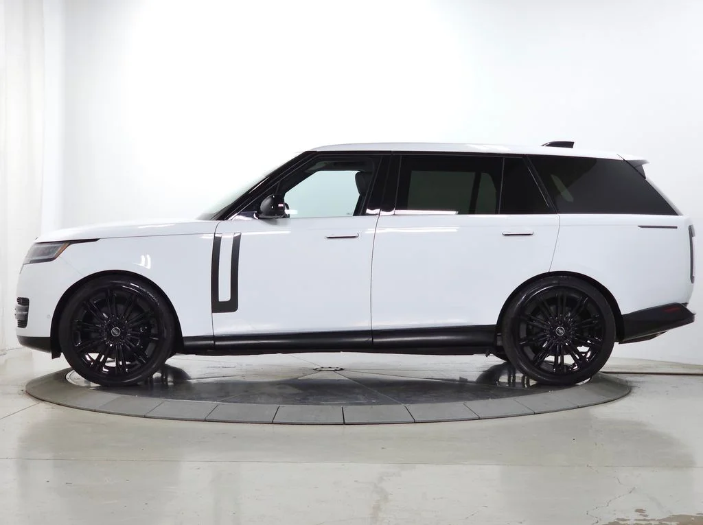 Certified Used 2025 White Land Rover SE image 2