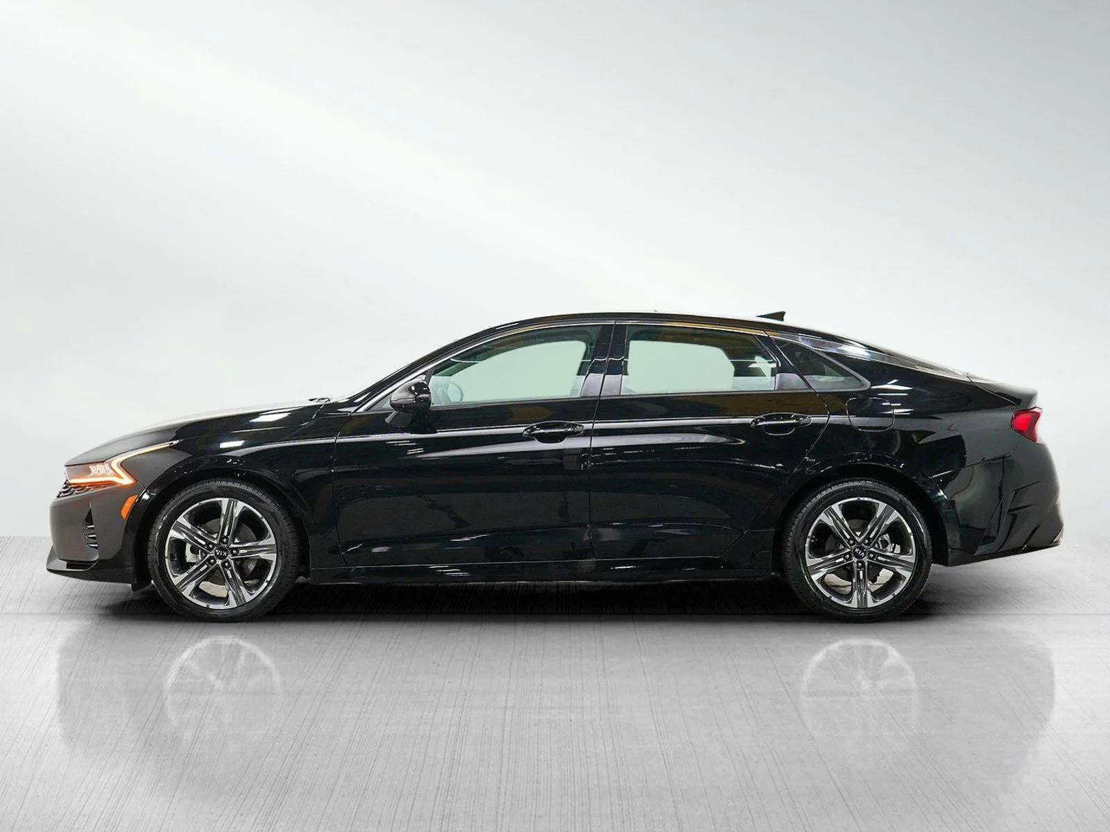 Used 2021 Kia K5 EX with VIN 5XXG34J23MG047993 for sale in South Saint Paul, Minnesota