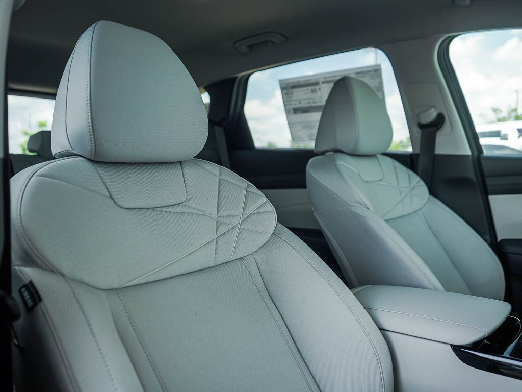 New 2026 Amazon Gray Hyundai SEL AWD image 12