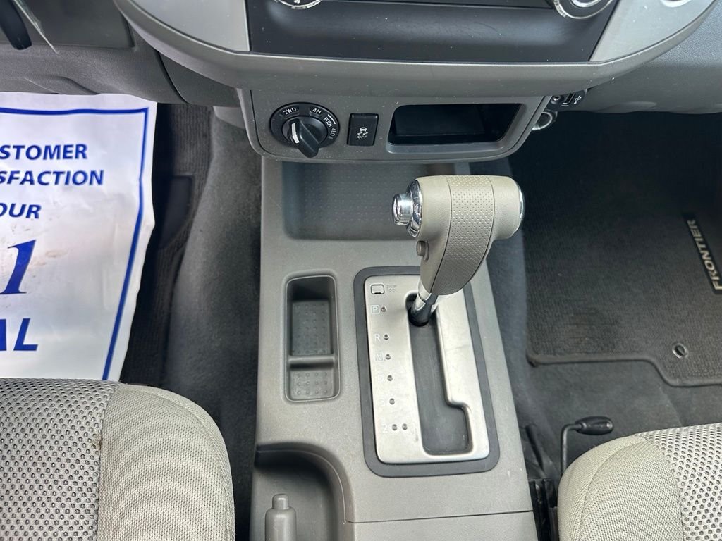 Used 2019 Silver Nissan SV image 16