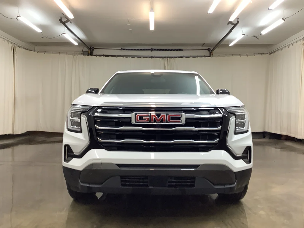 Used 2025 Summit White GMC AWD Elevation image 11
