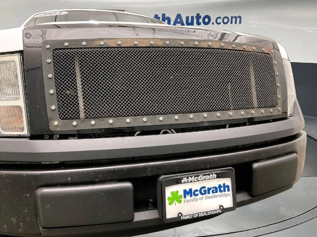 Used 2013 White Ford XL image 32