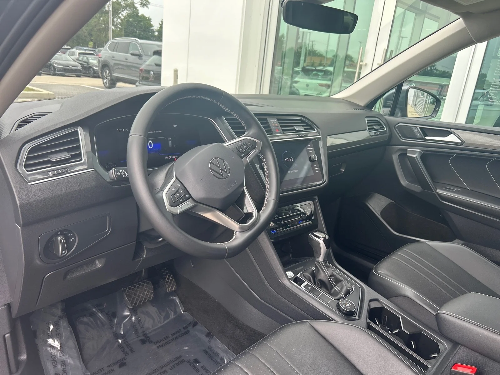 Used 2023 Gray Volkswagen 2.0T SE 4MOTION image 10