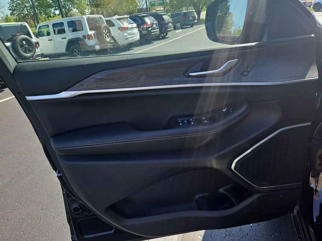 2025 Jeep Grand Cherokee L Limited - Photo 10