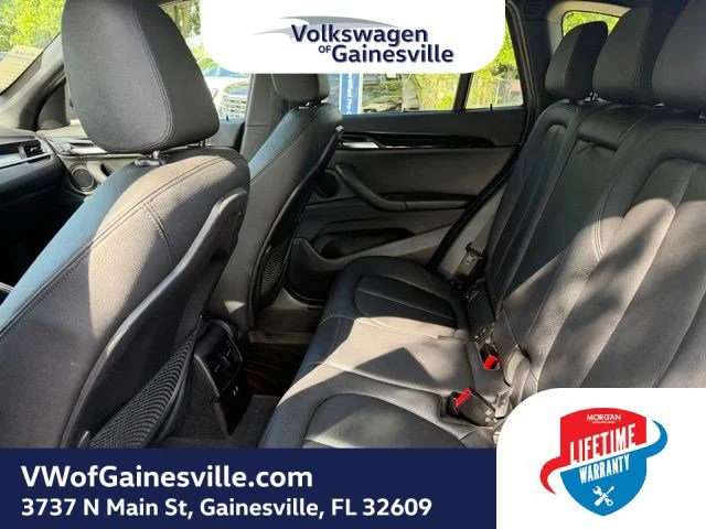 Used 2019 Black Sapphire Metallic BMW sDrive28i image 11