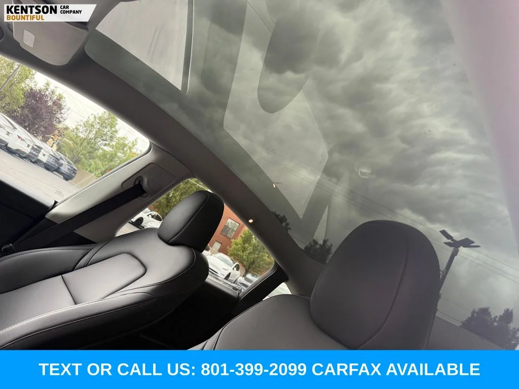 Used 2024 White Tesla Long Range image 27