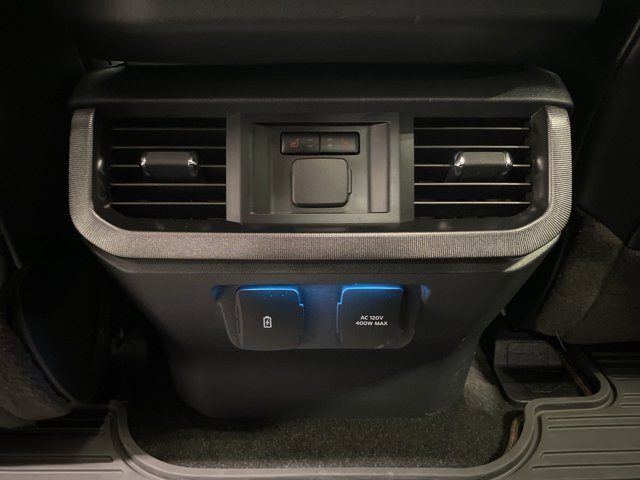 Used 2023 White Ford Platinum image 21