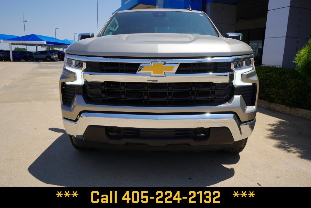 New 2026 Special Exterior Color Chevrolet LT image 3