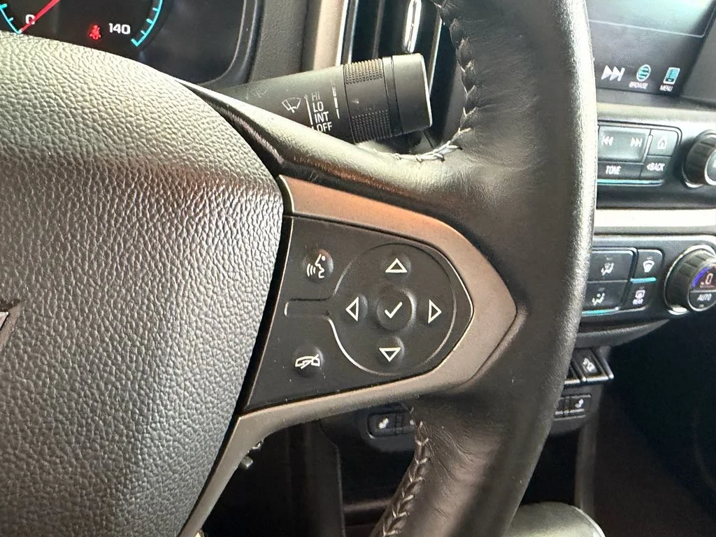 Used 2018 Black Chevrolet Z71 image 22