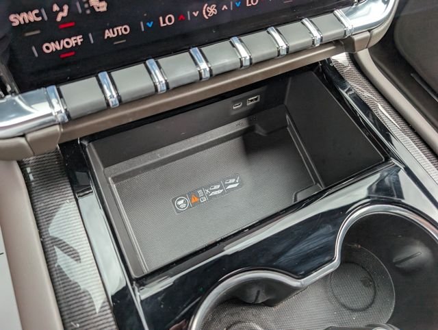 Used 2026  GMC Elevation image 19