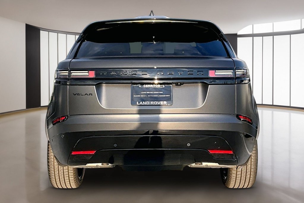 New 2026 CARPATHIAN GREY Land Rover Belgravia Edition Satin image 4