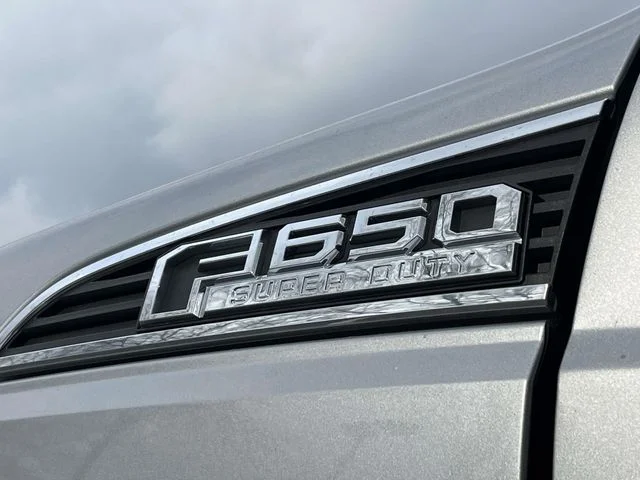 New 2026 Silver Ford Base image 7
