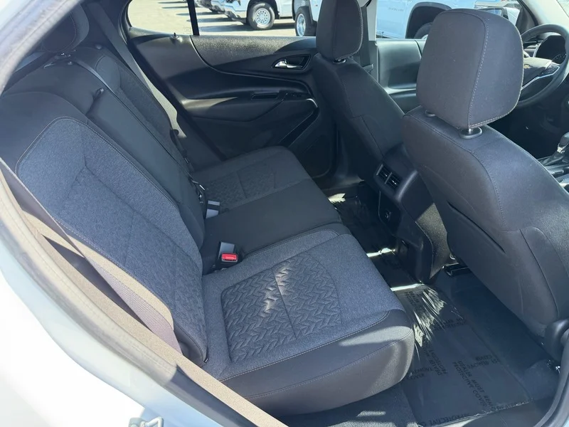 Used 2024 Summit White Chevrolet LT image 22