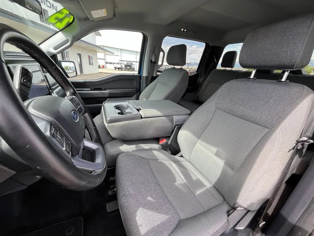 Used 2025 Blue Ford XLT image 9
