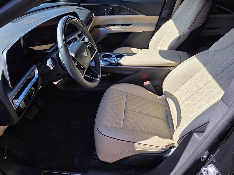Used 2024 Black Cadillac Sport image 10