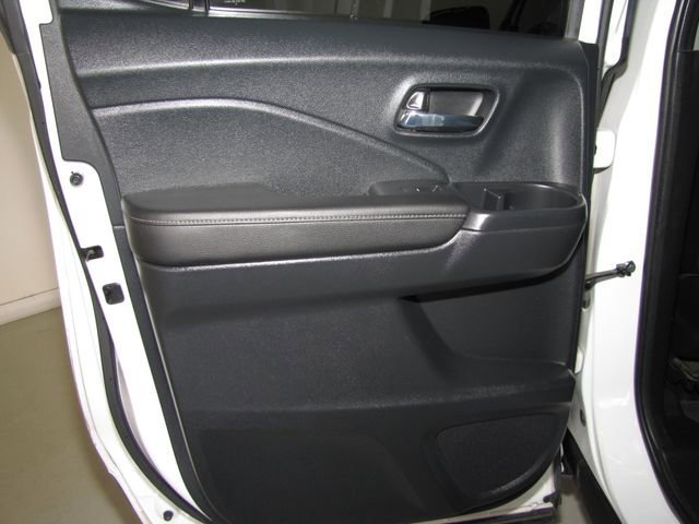 Certified Used 2023 Platinum White Pearl Honda RTL-E image 46