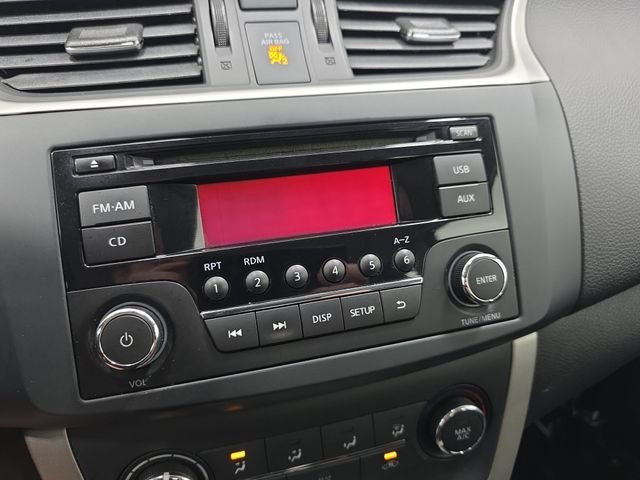 Used 2015 White Nissan S image 21
