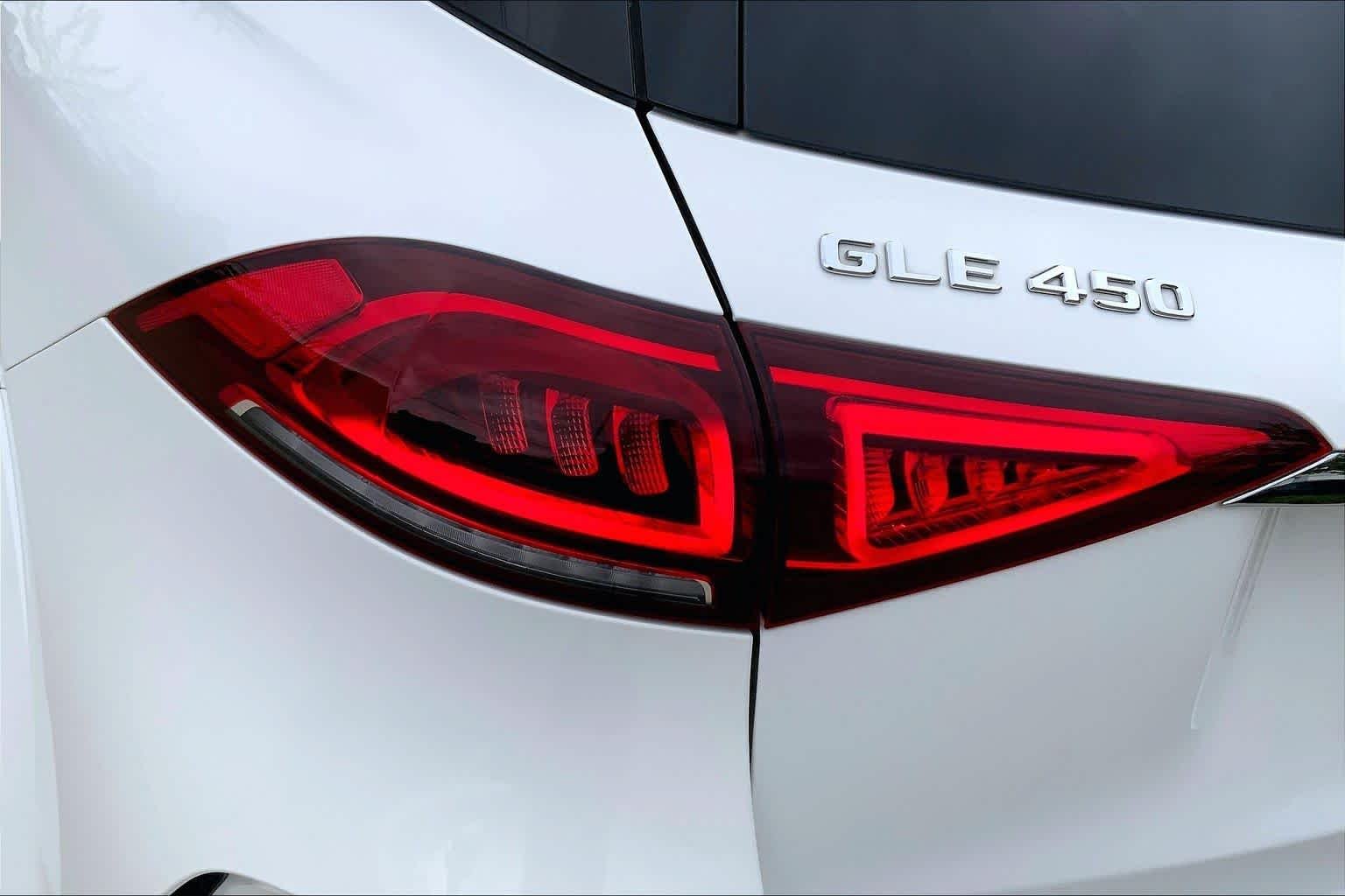 Used 2021 Polar White Mercedes-Benz GLE 450 image 27
