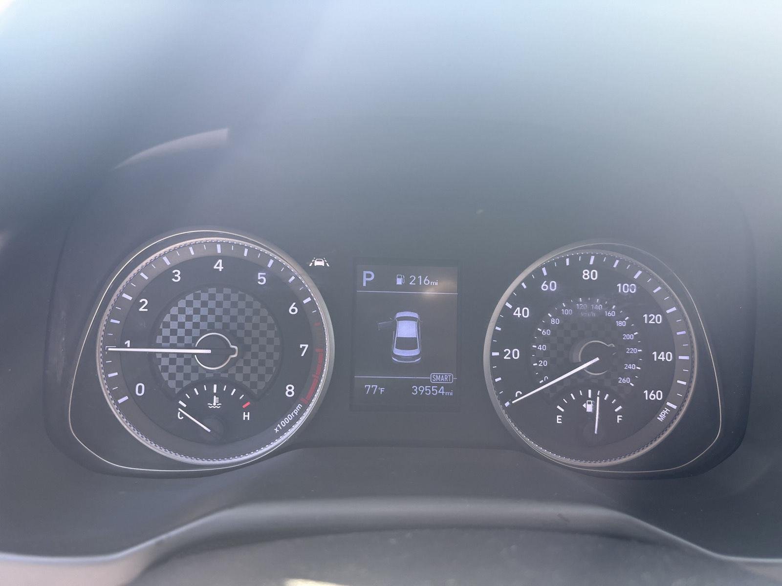 Used 2020 Stellar Silver Hyundai SE image 12