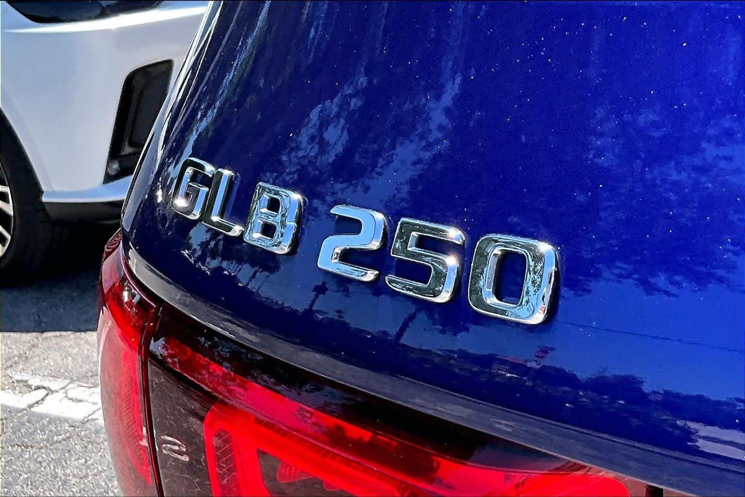 Used 2021 Galaxy Blue Metallic Mercedes-Benz GLB 250 image 10