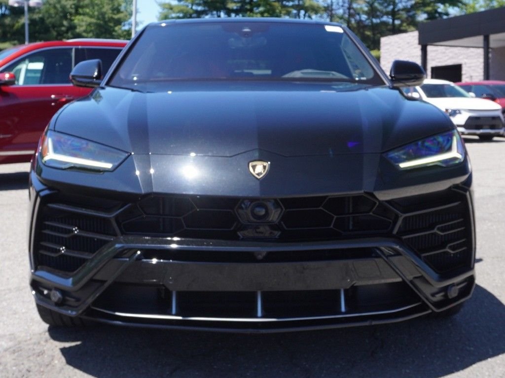 Used 2020 Black Lamborghini Base image 13