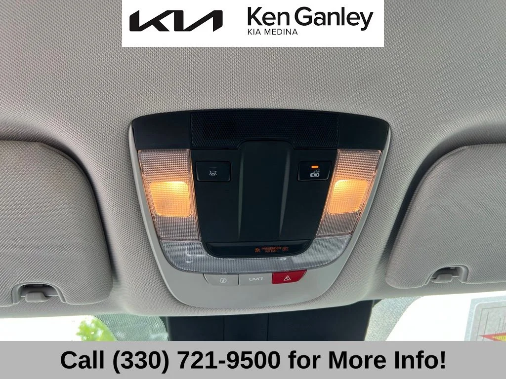 Certified Used 2022 White Kia S image 39