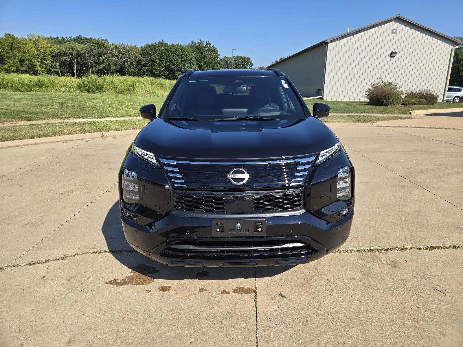 New 2026 Cosmic Black Nissan Platinum image 7