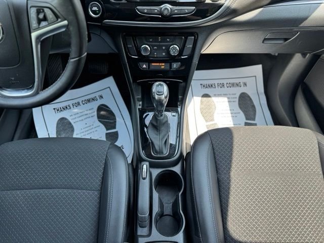 Used 2022 Summit White Buick Preferred image 27