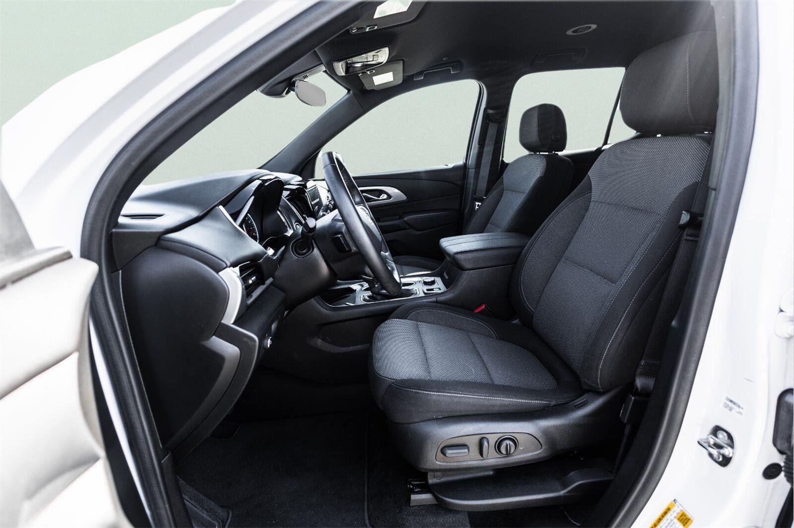 Used 2023 SUMMIT WHITE Chevrolet LT Cloth image 11