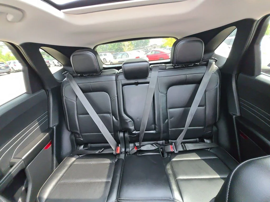 Used 2022 Blue Ford SEL image 22