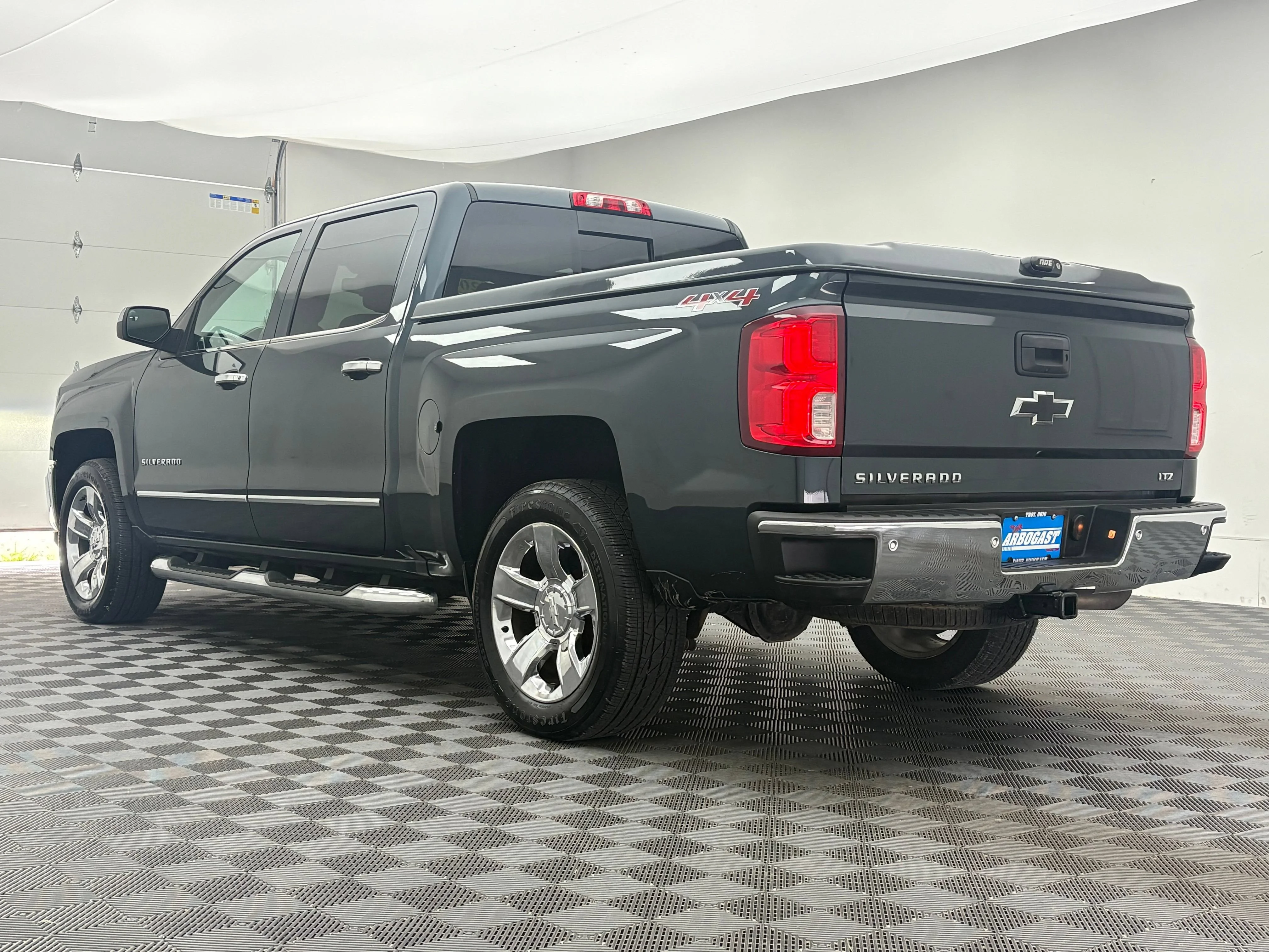 Used 2017 GRAPHITE METALLIC Chevrolet LTZ image 10
