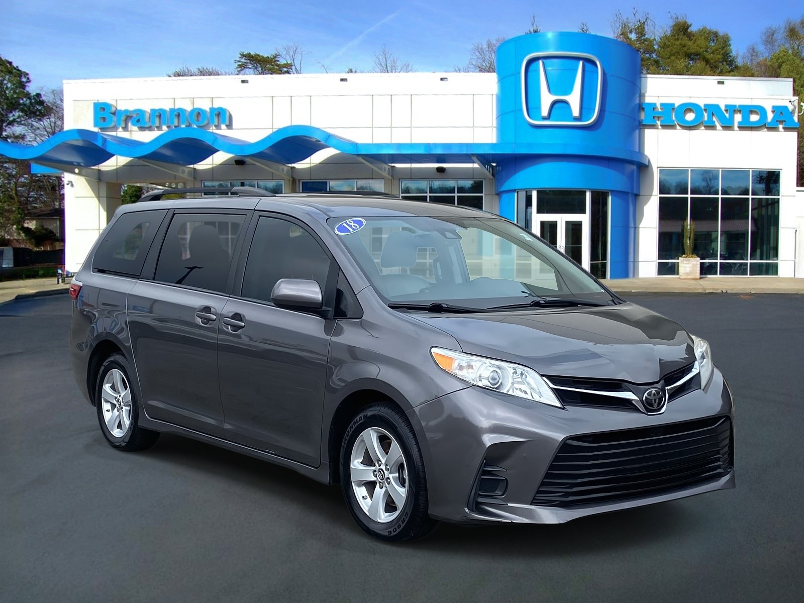 2018 Toyota Sienna LE