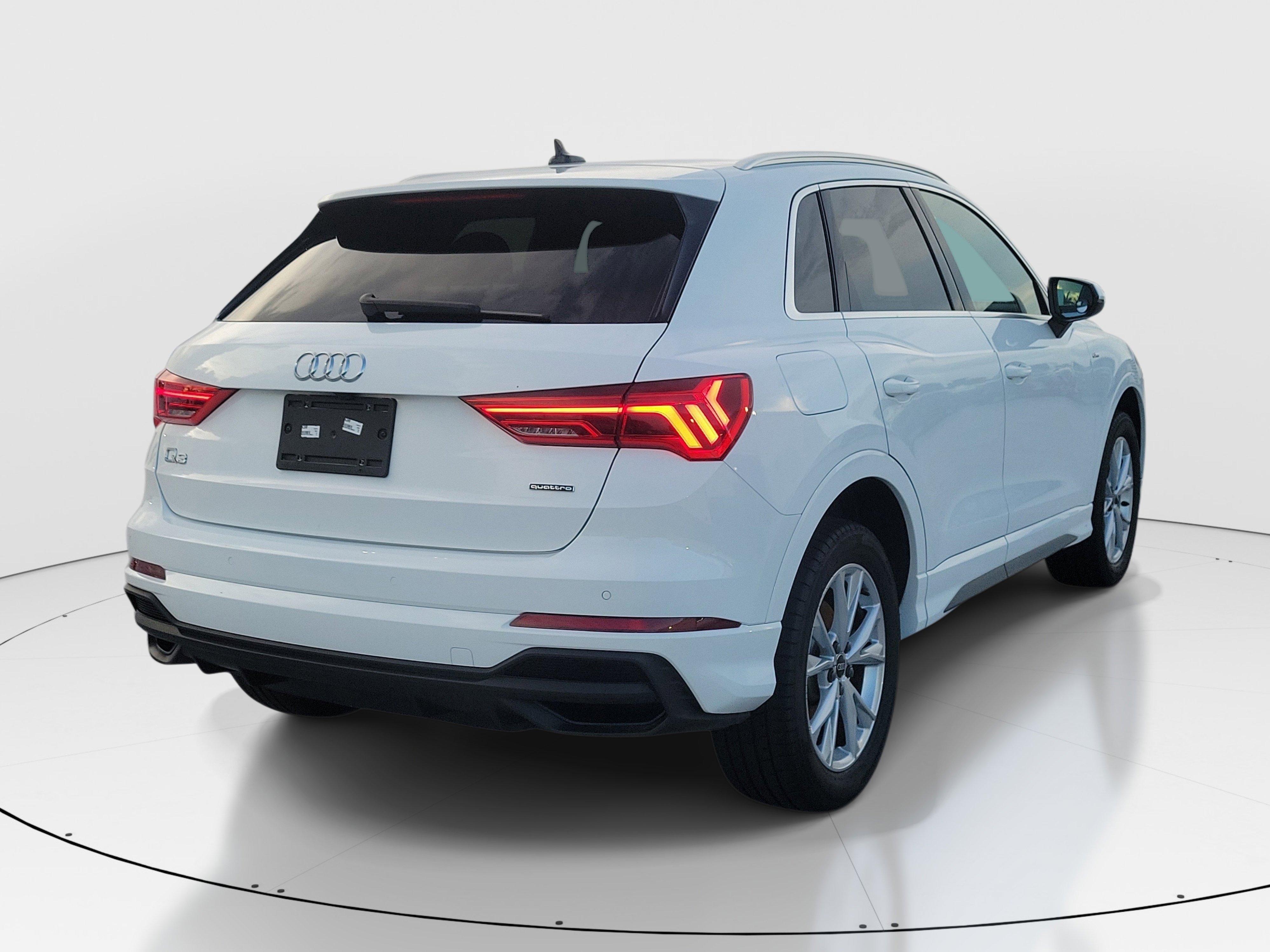 Used 2024 White Audi S line Premium image 7