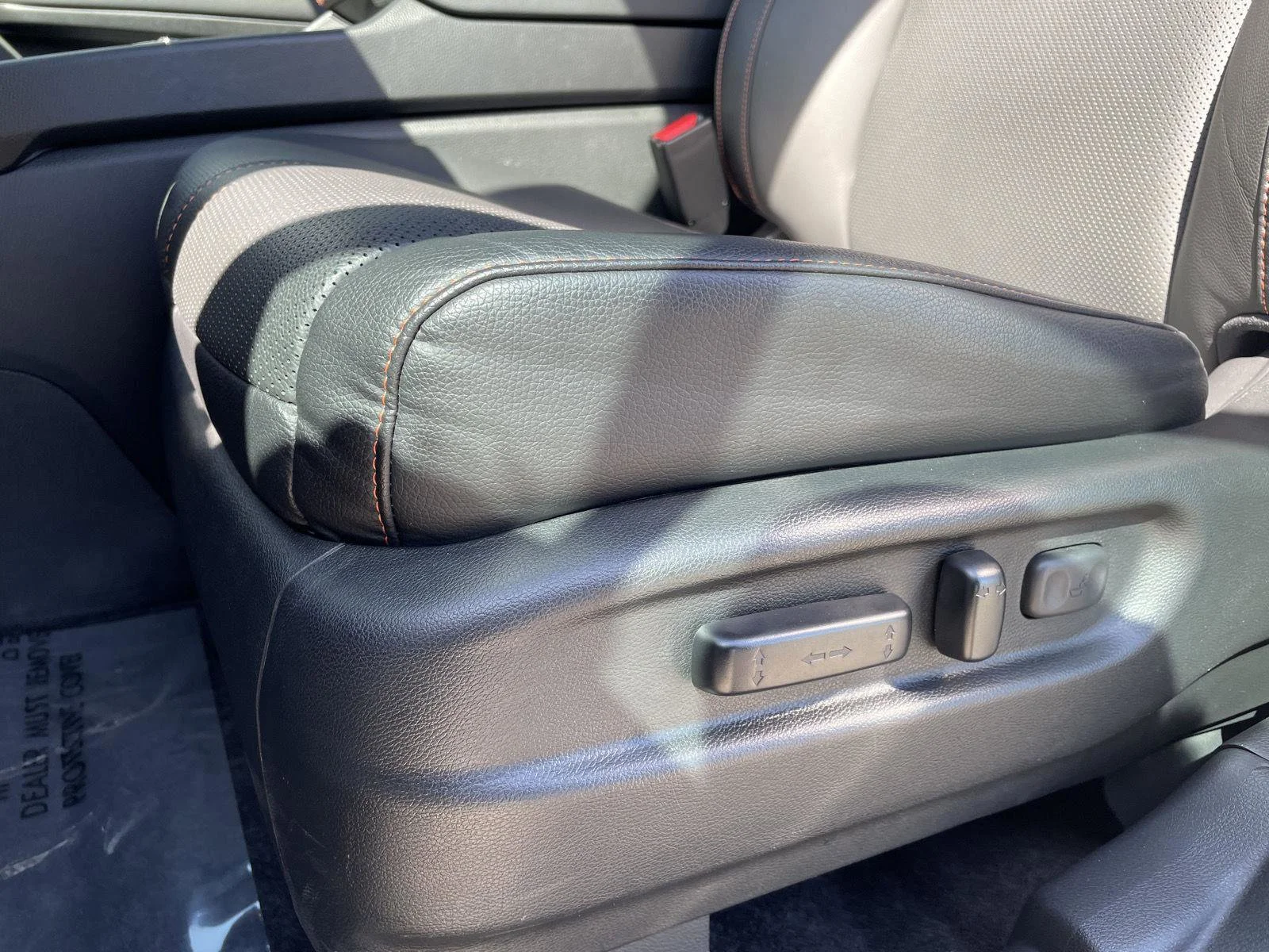 Used 2025 Solar Silver Metallic Honda TrailSport image 22