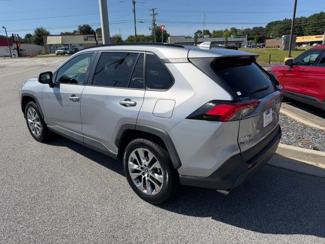 Certified Used 2020 Silver Sky Metallic Toyota XLE Premium image 6