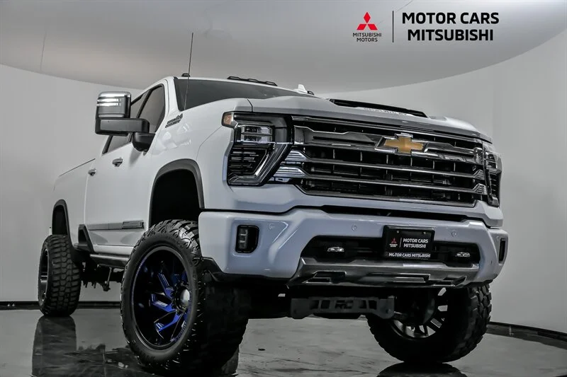 2024 Chevrolet Silverado HD High Country 4WD Crew Cab Long Box SRW's photo