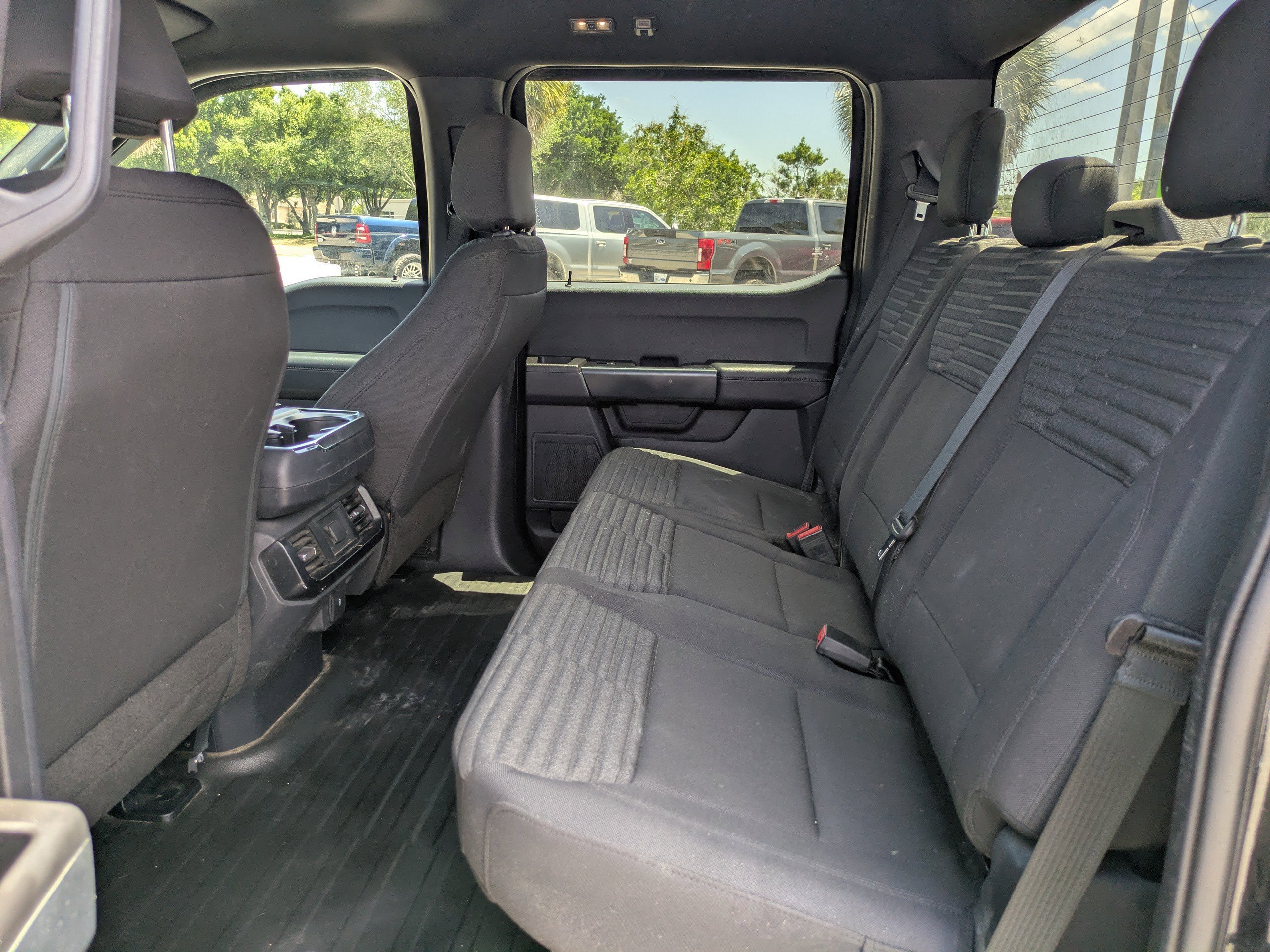 Used 2022  Ford  image 13