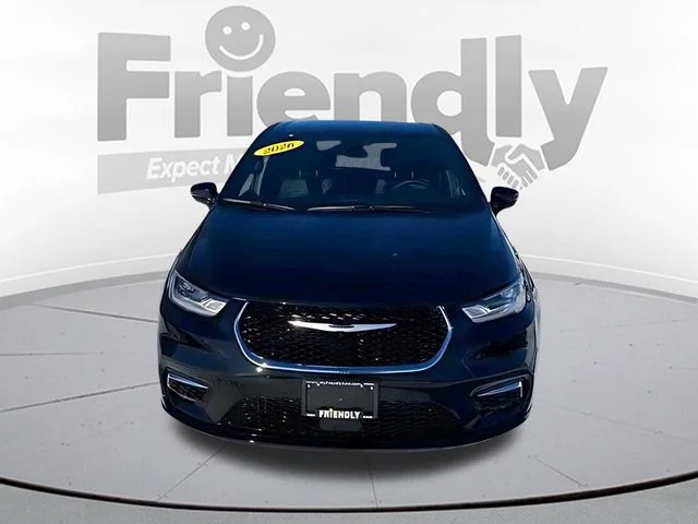 New 2026 Diamond Black Crystal Pearl-Coat Exterior Paint Chrysler Select image 2