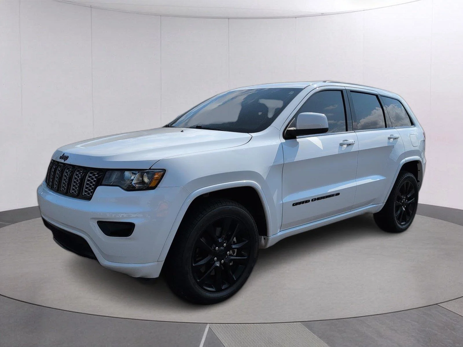 Used 2022 Bright White Clearcoat Jeep Laredo X image 1