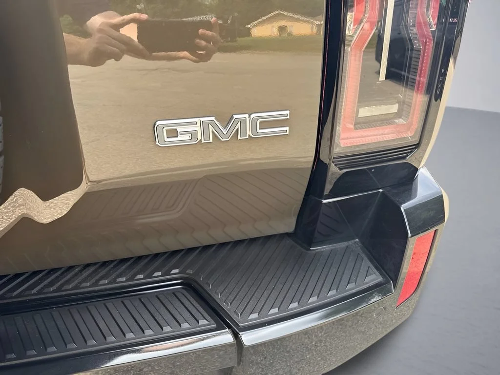 Used 2024 Deep Aurora Metallic (Dark Bronze) GMC 2X image 35