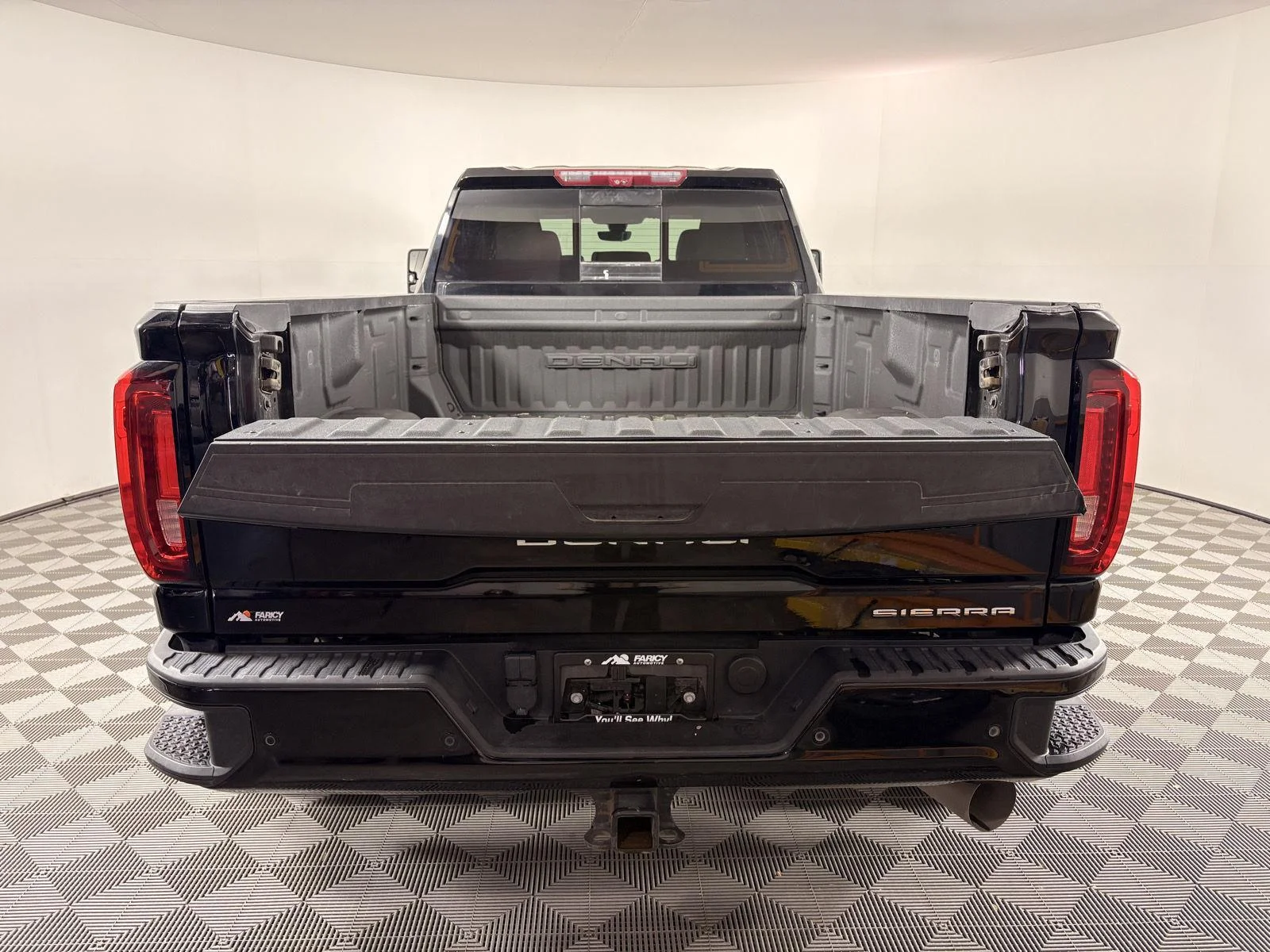 Used 2023 Onyx Black GMC Denali DRW image 5