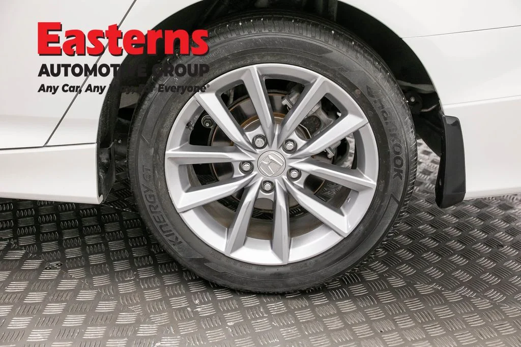 Used 2021 White Honda LX image 32