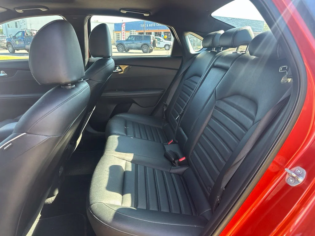 Used 2023 Fire Kia GT-Line image 11