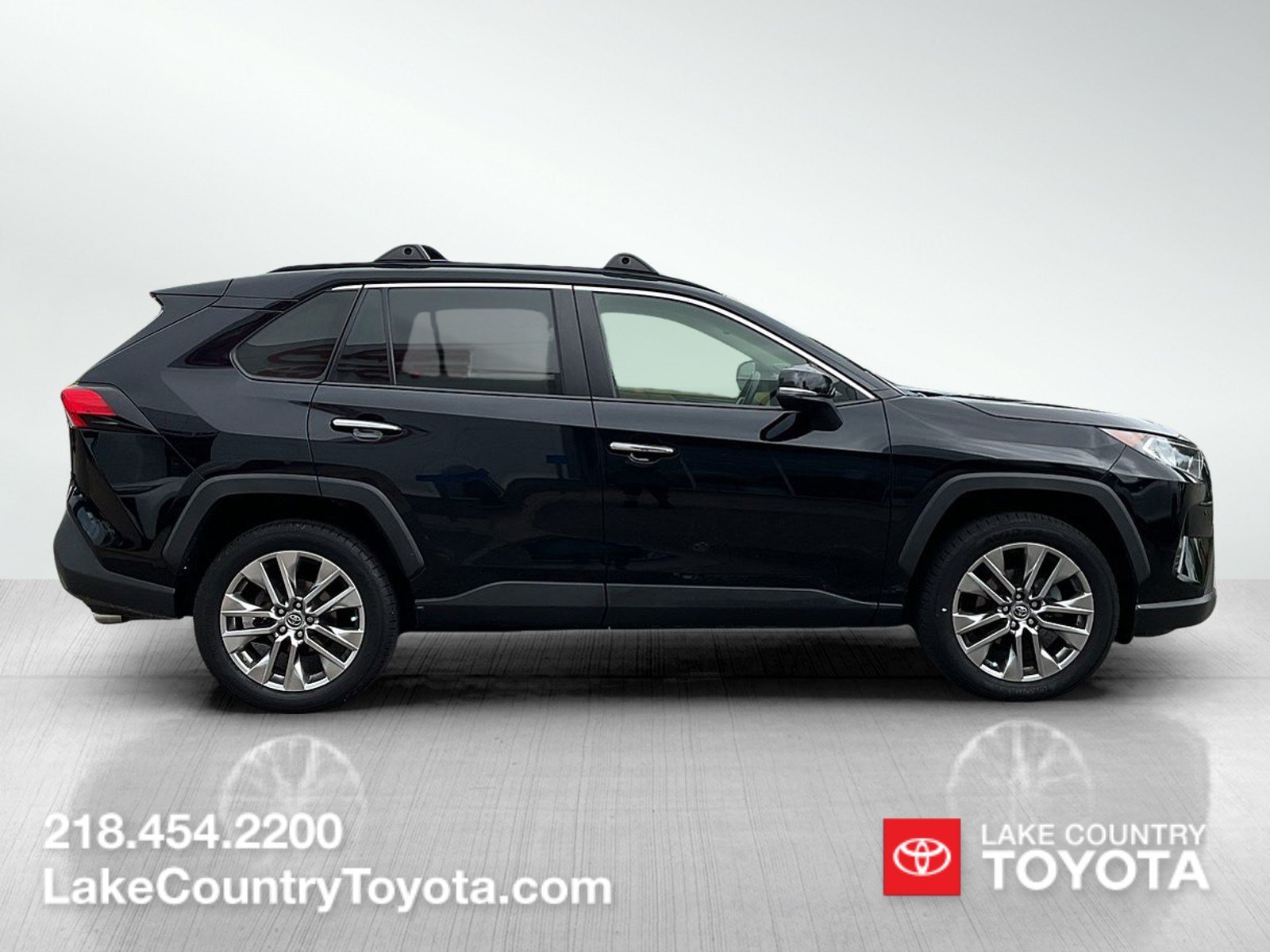 Used 2019 Midnight Black Metallic Toyota Limited image 6