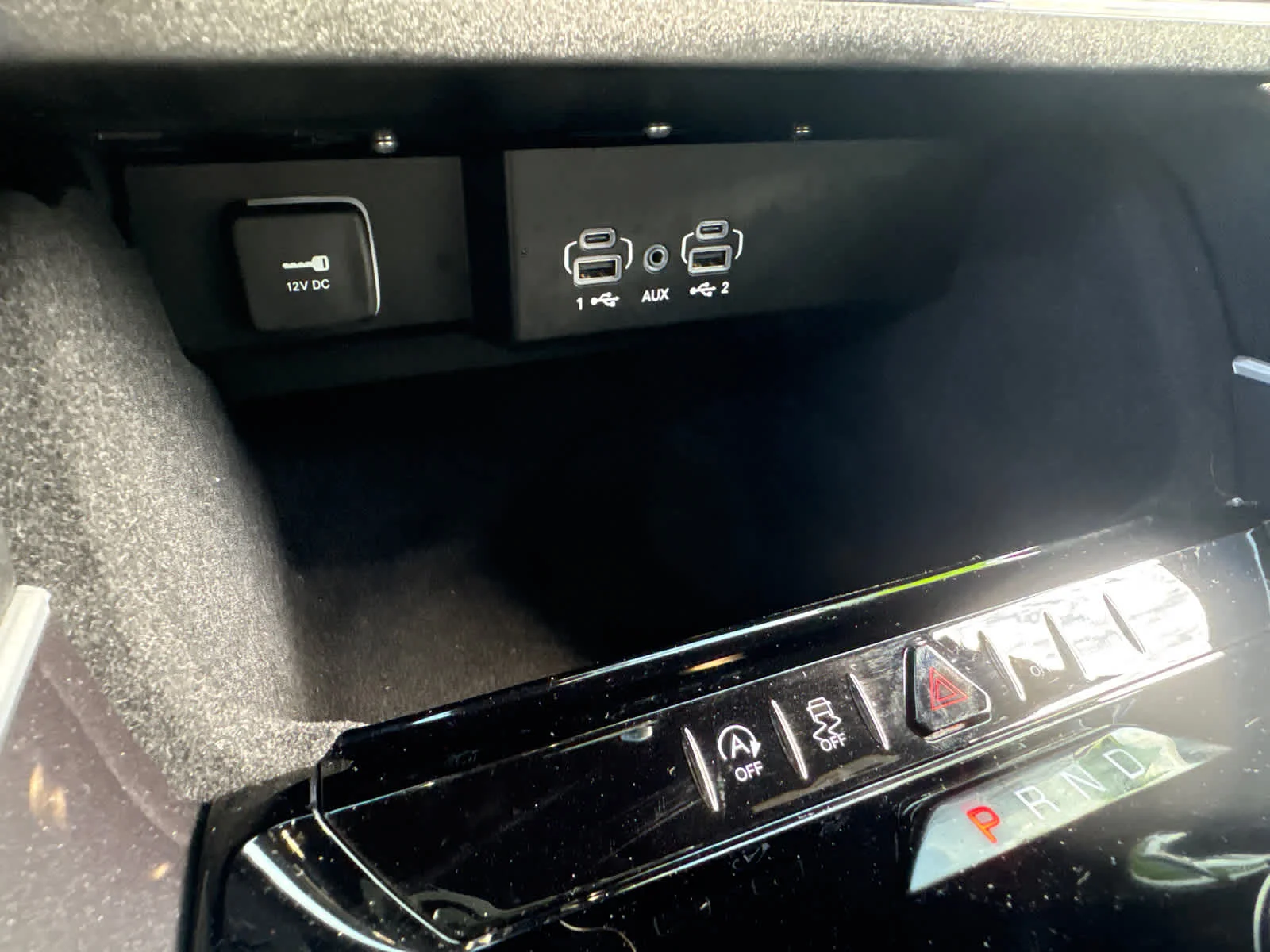 Used 2024 Velvet Red Pearlcoat Jeep  image 28
