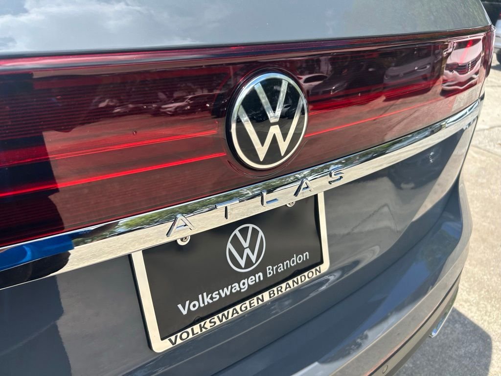 New 2026 Gray Volkswagen SE w/Technology image 28