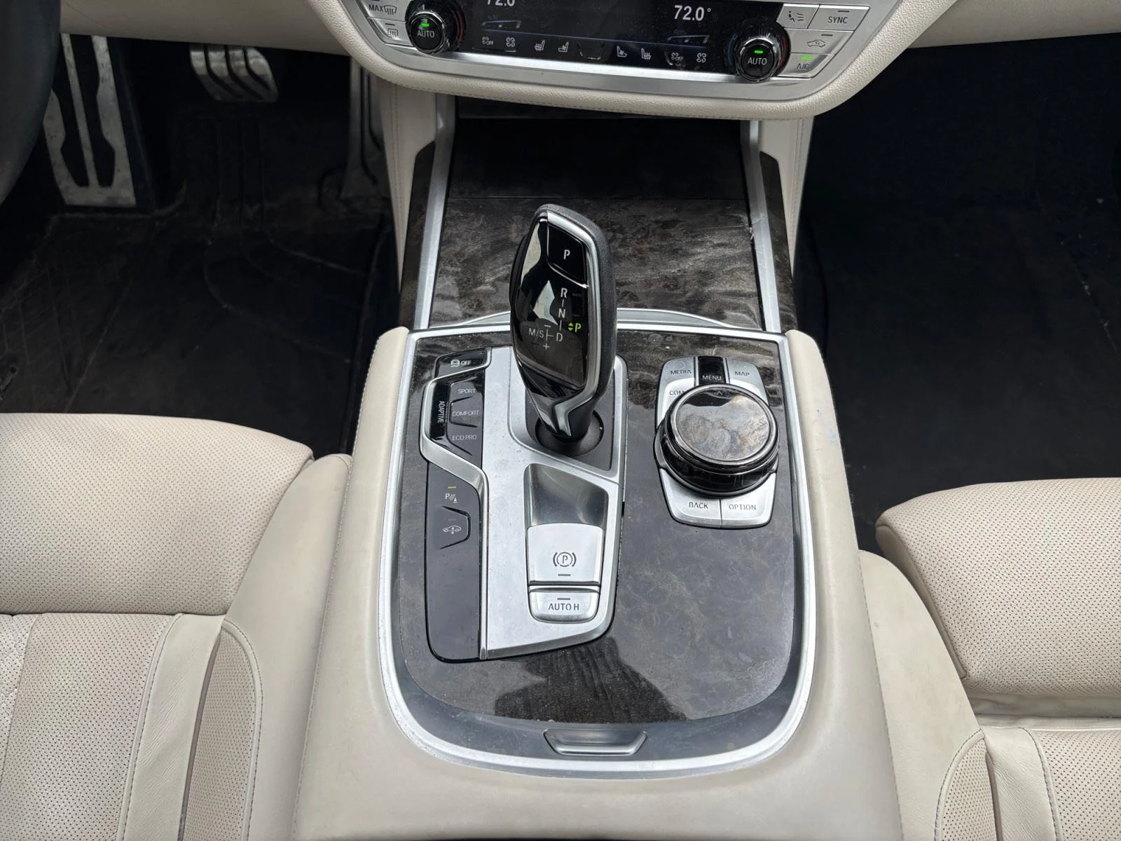 Used 2017 Black Sapphire Metallic BMW 750i xDrive image 30