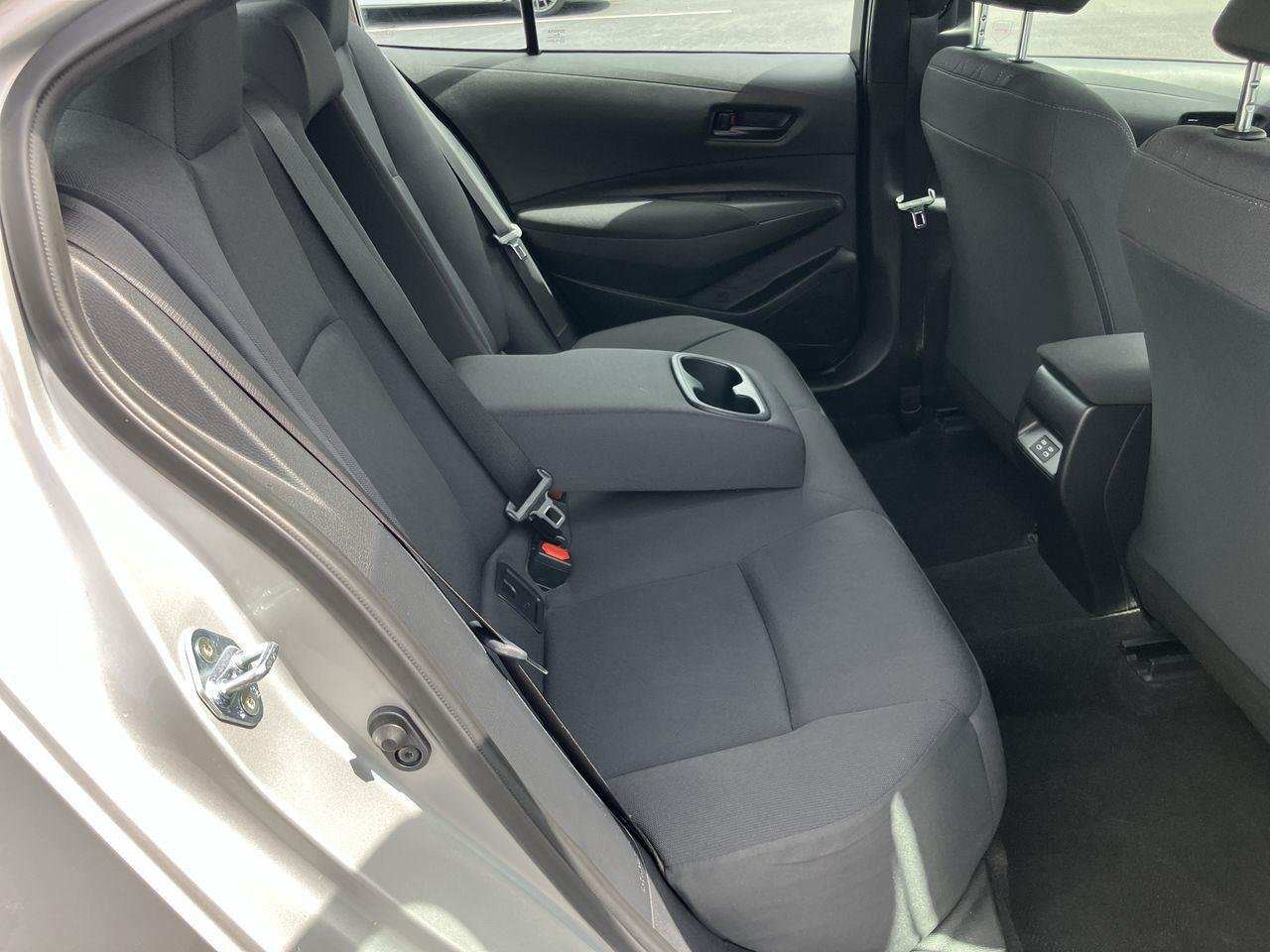 Used 2025 Silver (Classic Silver Metallic) Toyota LE image 27