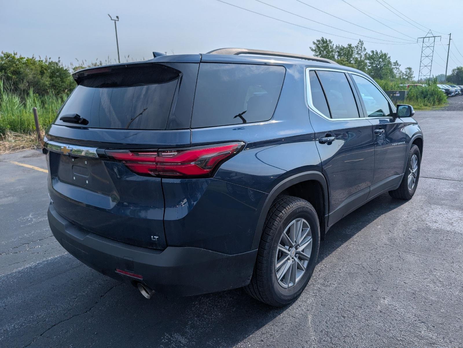 Used 2023 Northsky Blue Metallic Chevrolet LT Cloth image 12