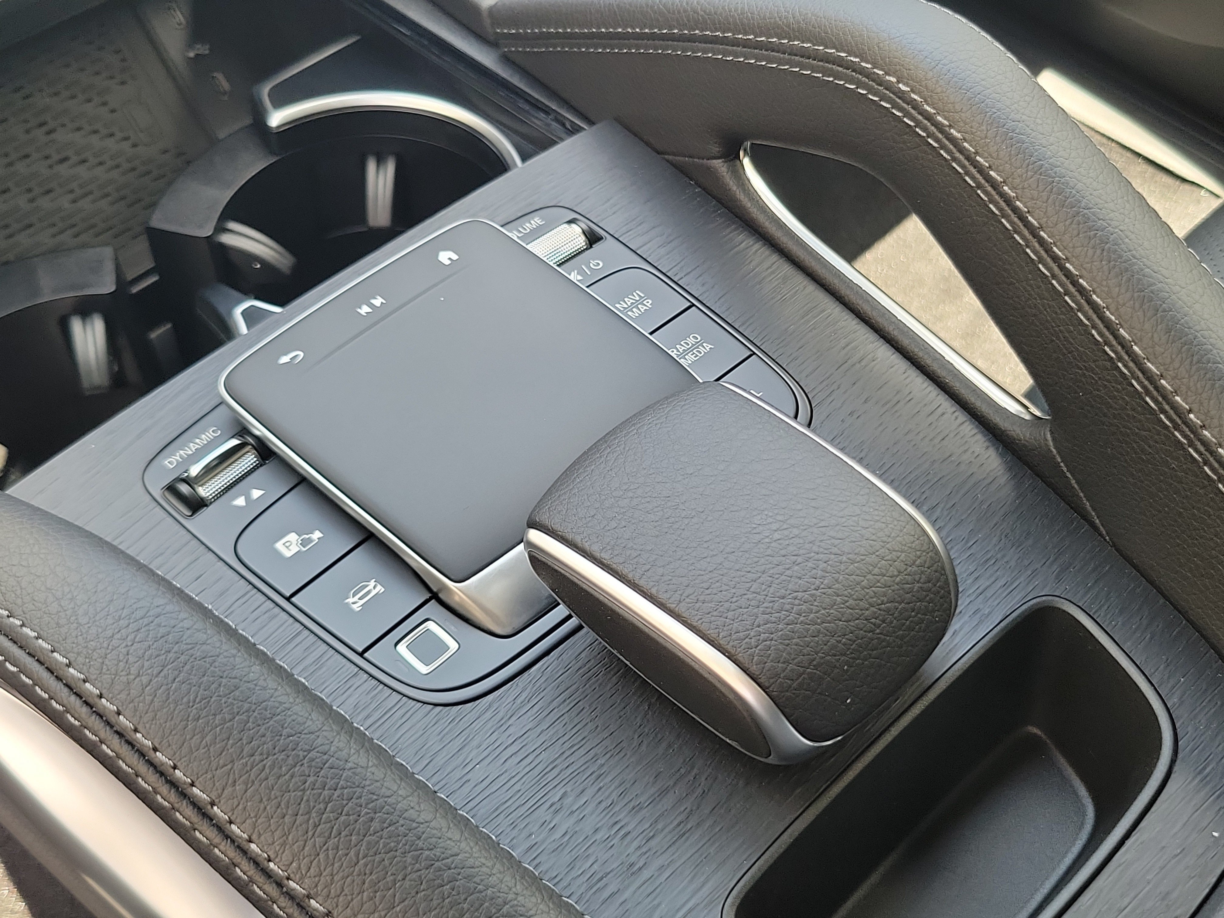 New 2026 Selenite Grey Metallic Mercedes-Benz GLE 450 image 64